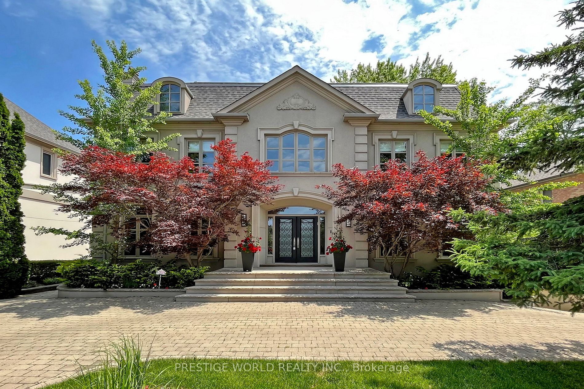 37 Rollscourt Dr