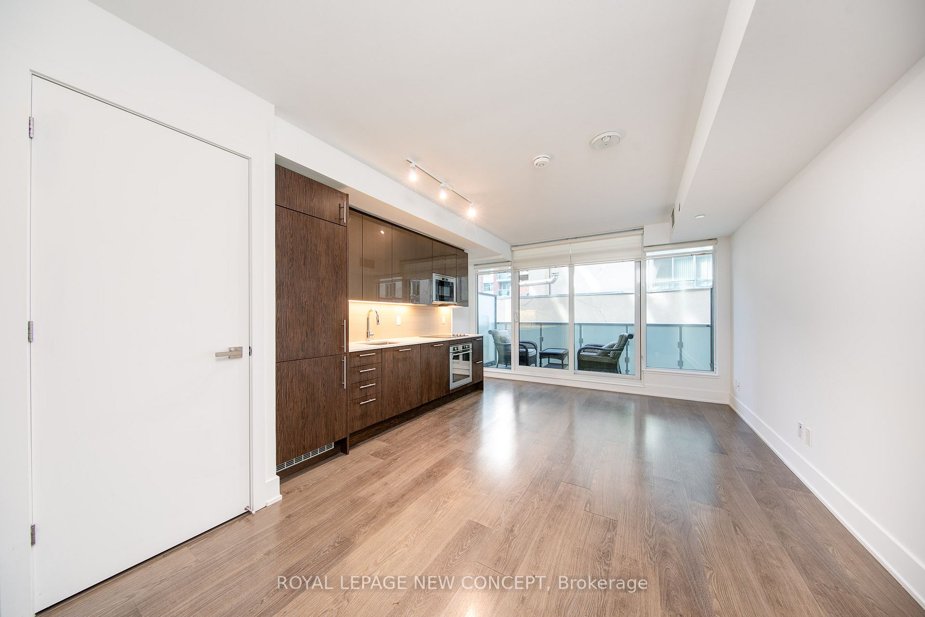 403 Church St, #417