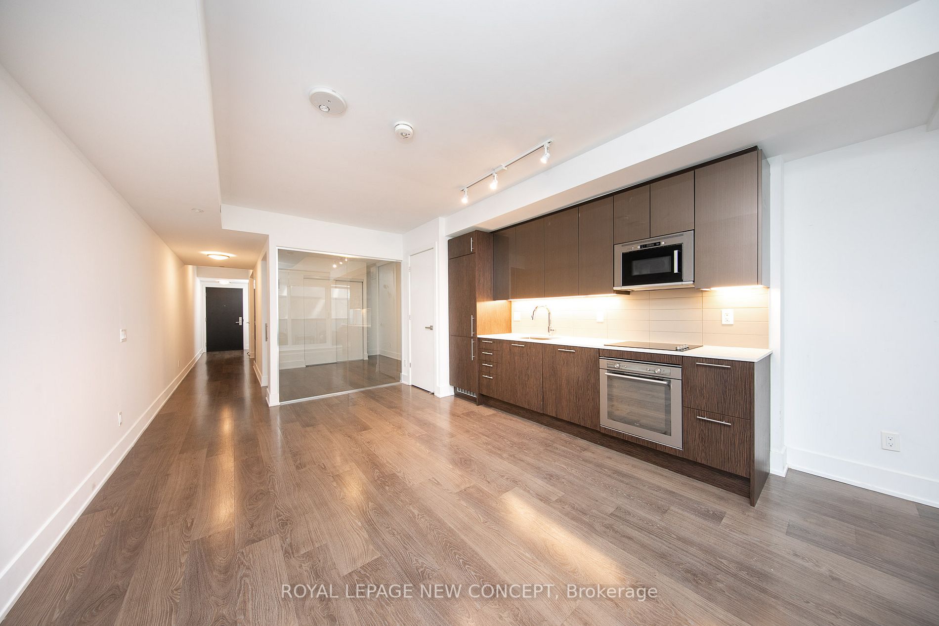 403 Church St, #417