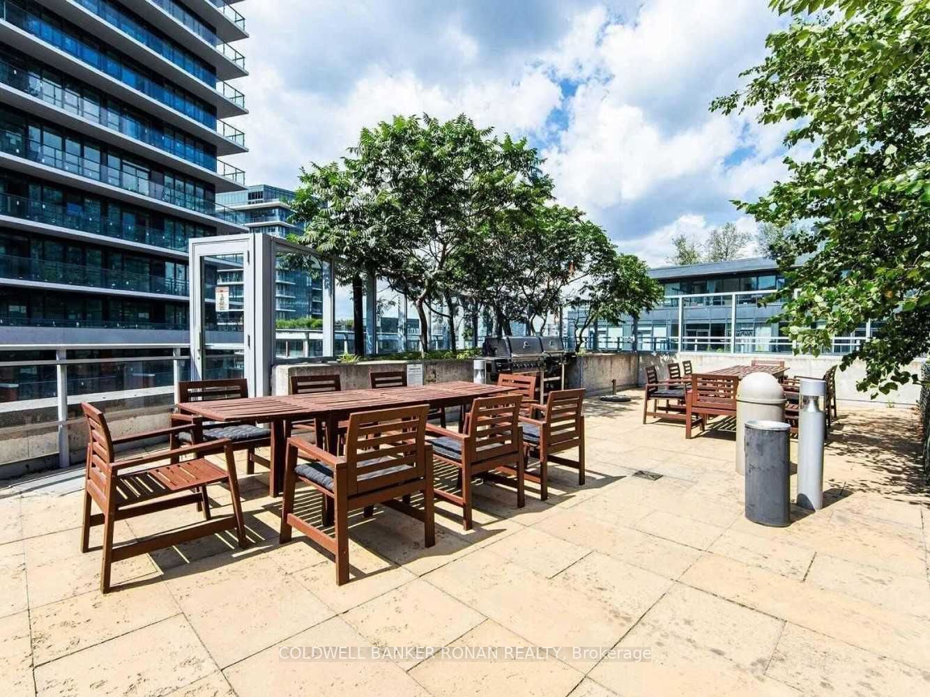 15 Bruyeres Mews, #1109