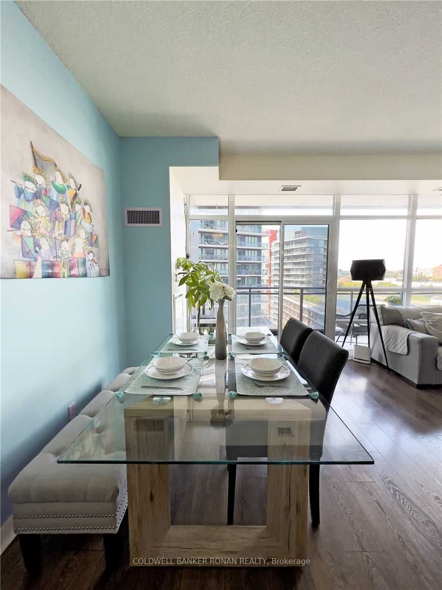 15 Bruyeres Mews, #1109