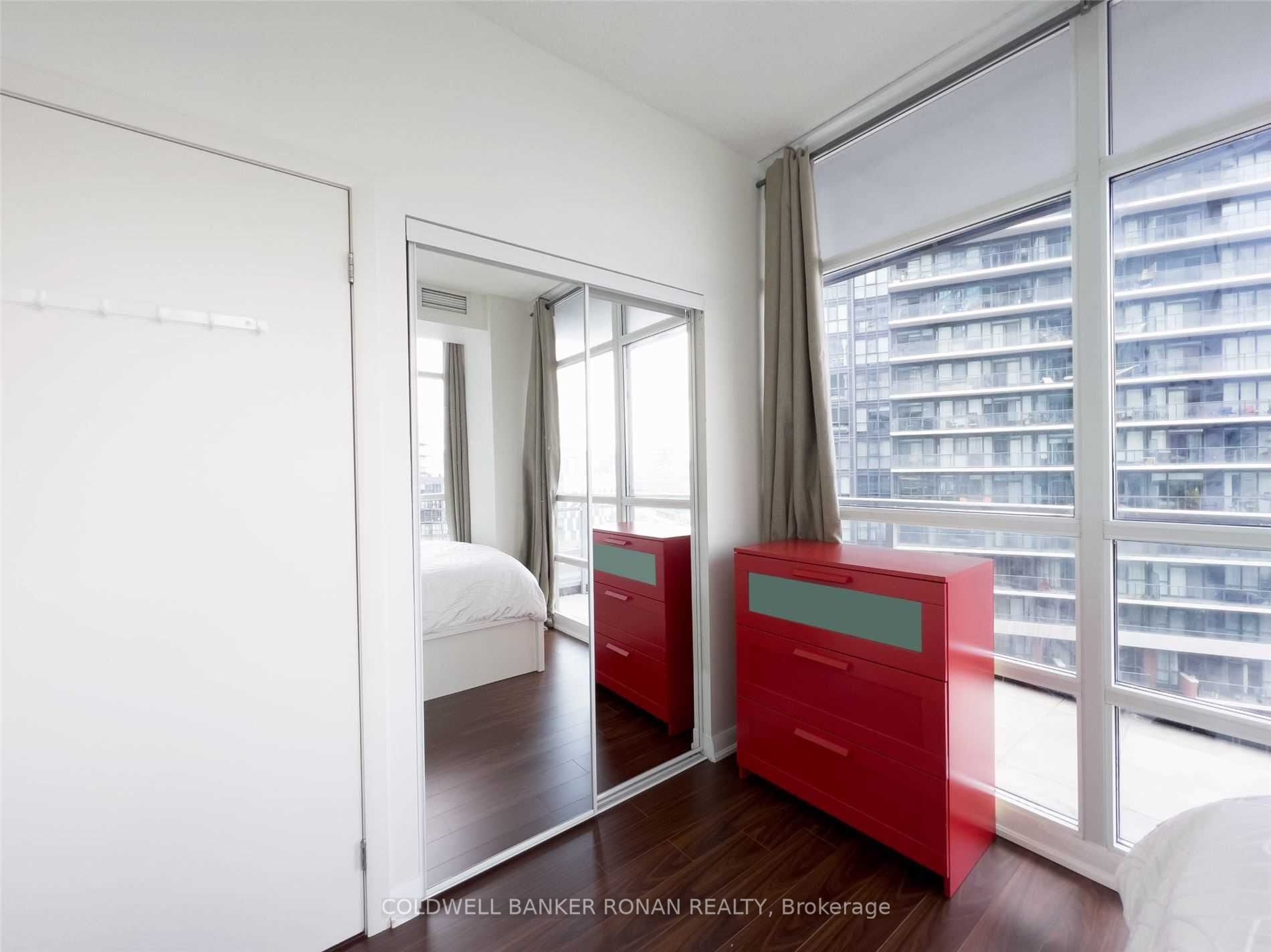 15 Bruyeres Mews, #1109