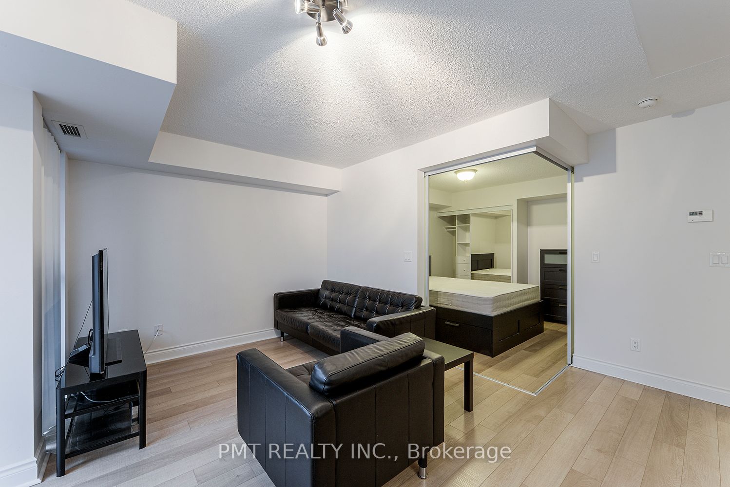 Listing C6798882 - Large Photo # 5