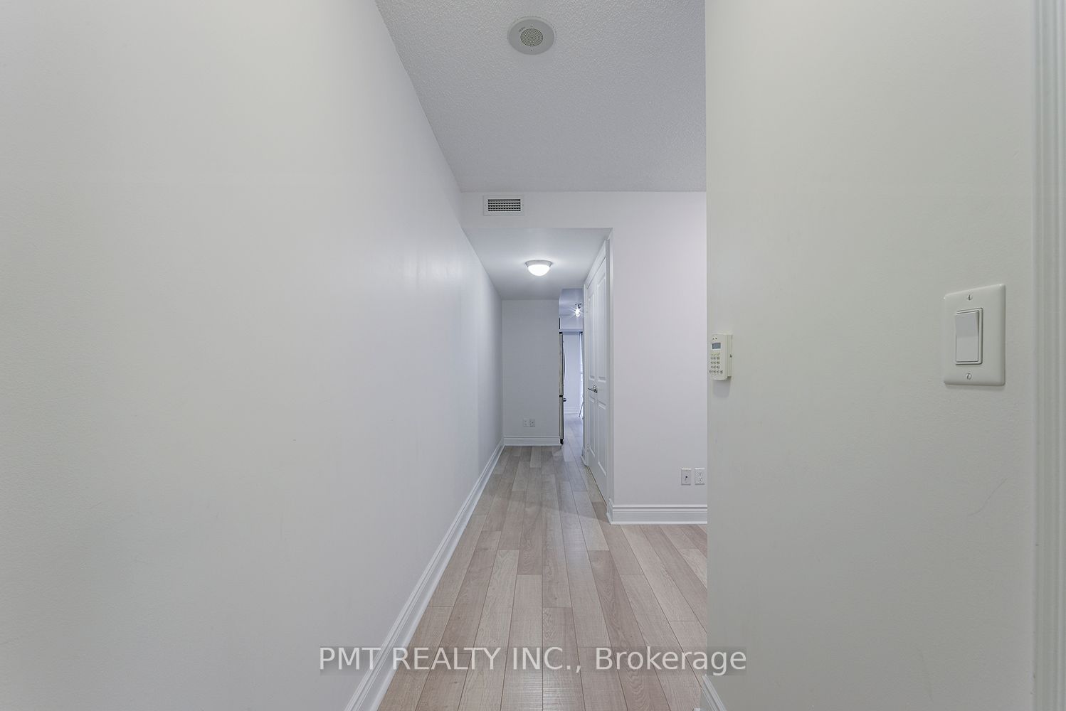 Listing C6798882 - Large Photo # 20