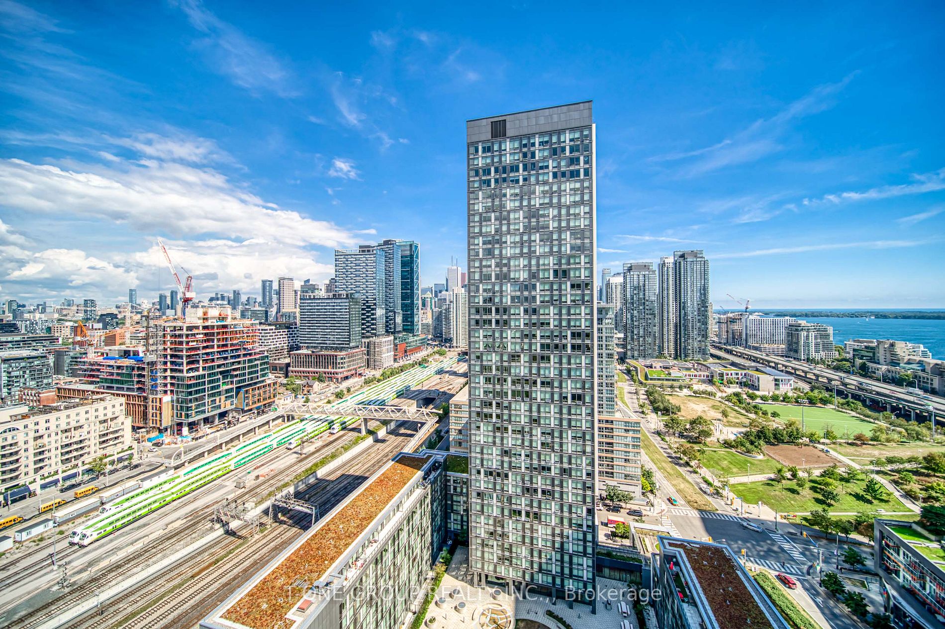 170 Fort York Blvd, #2405