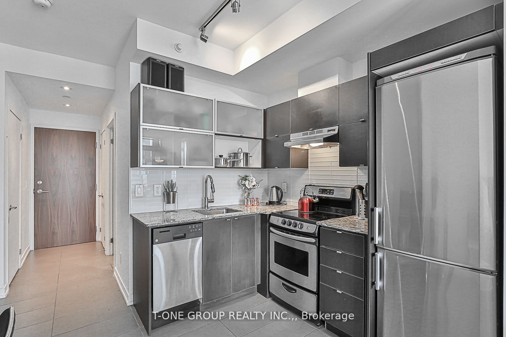 170 Fort York Blvd, #2405