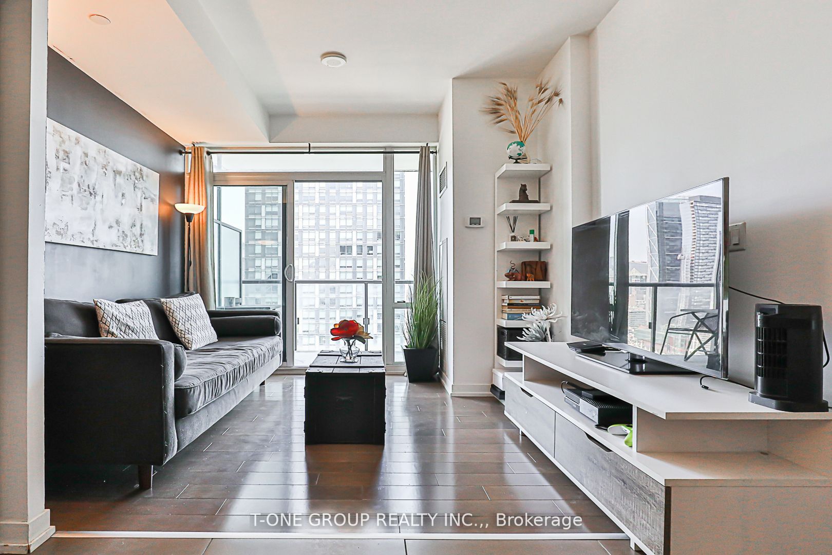 170 Fort York Blvd, #2405