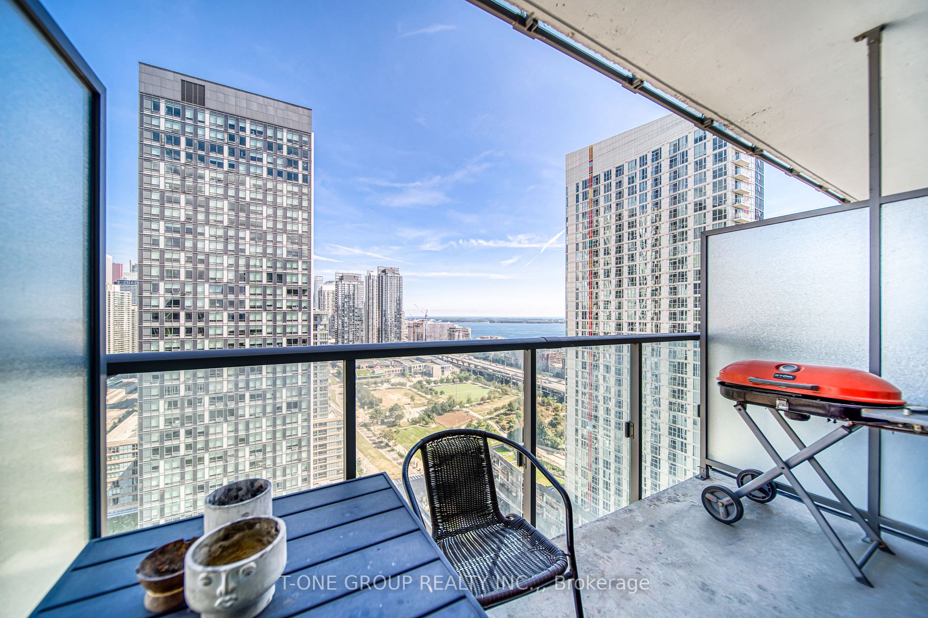 170 Fort York Blvd, #2405