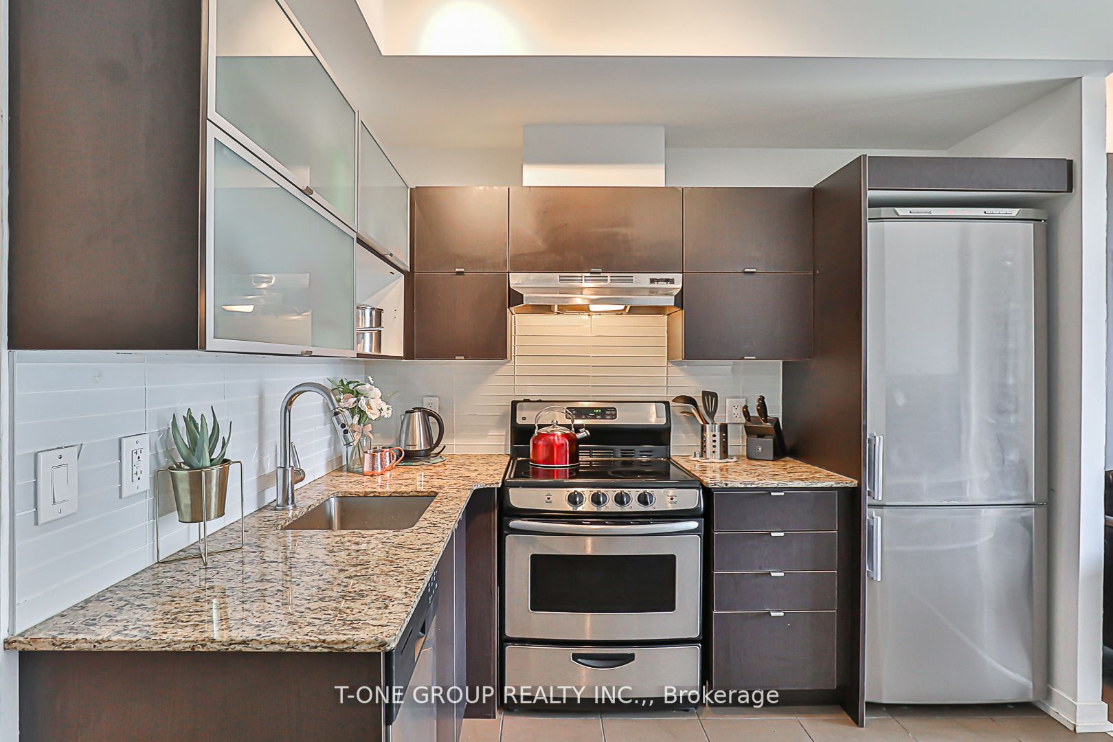 170 Fort York Blvd, #2405