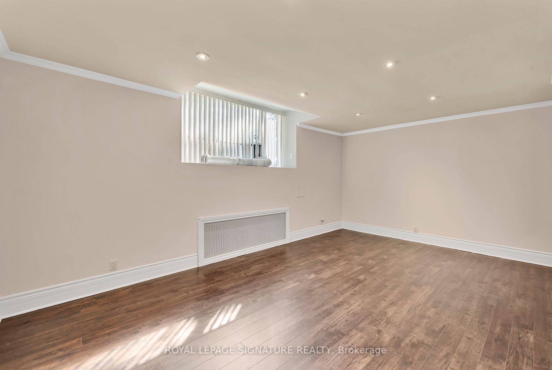 2550 Bathurst St, #6