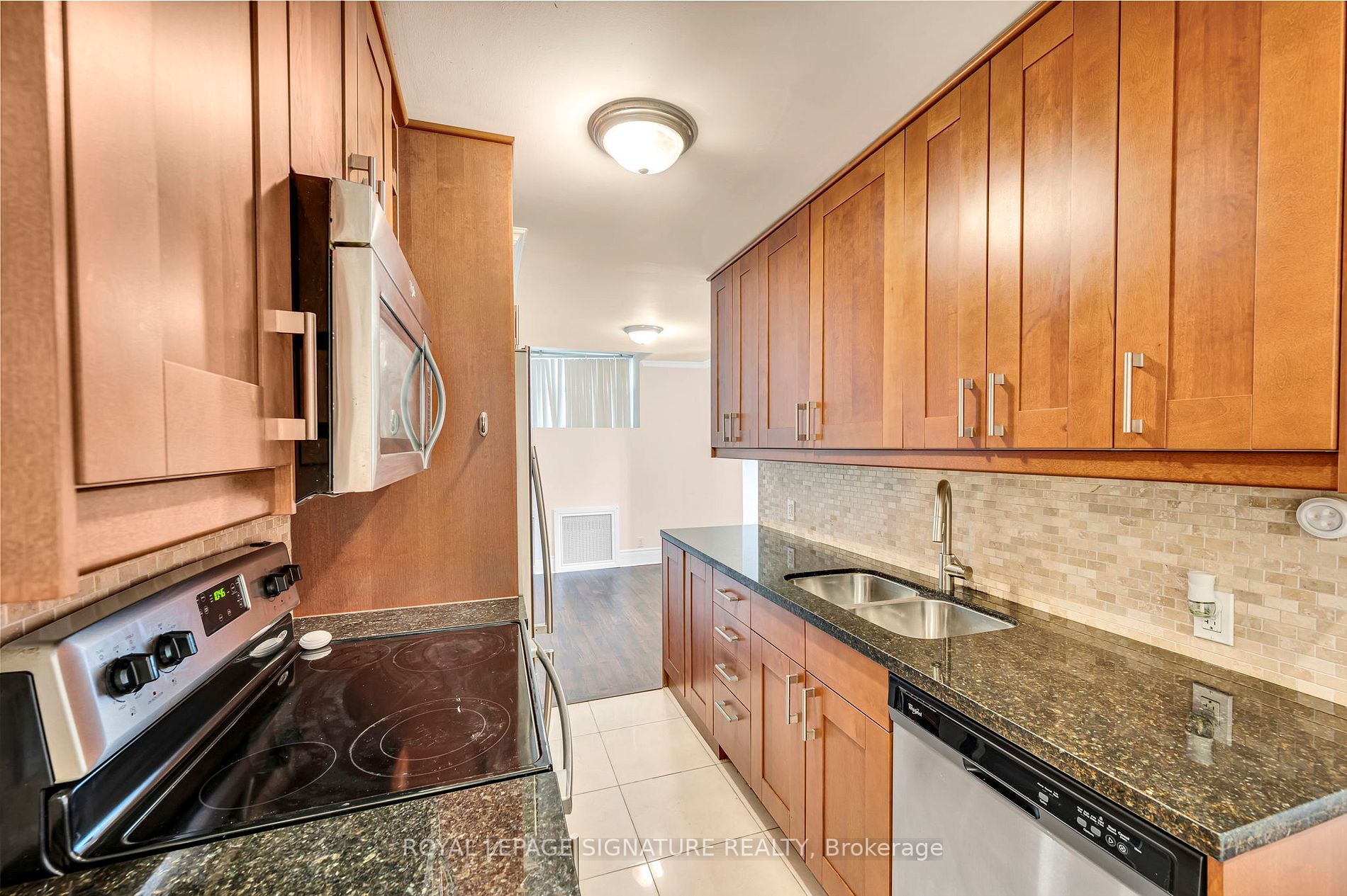 2550 Bathurst St, #6