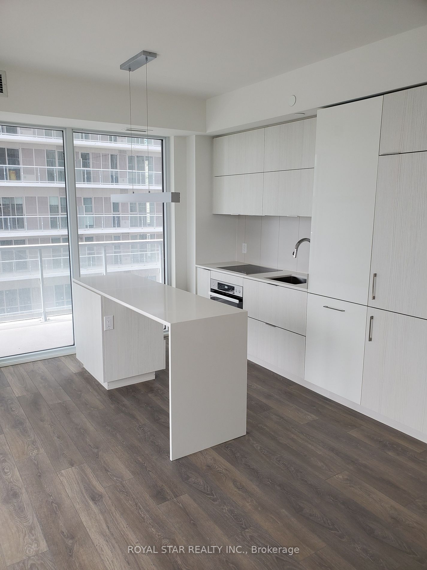 20 Richardson St, #1305