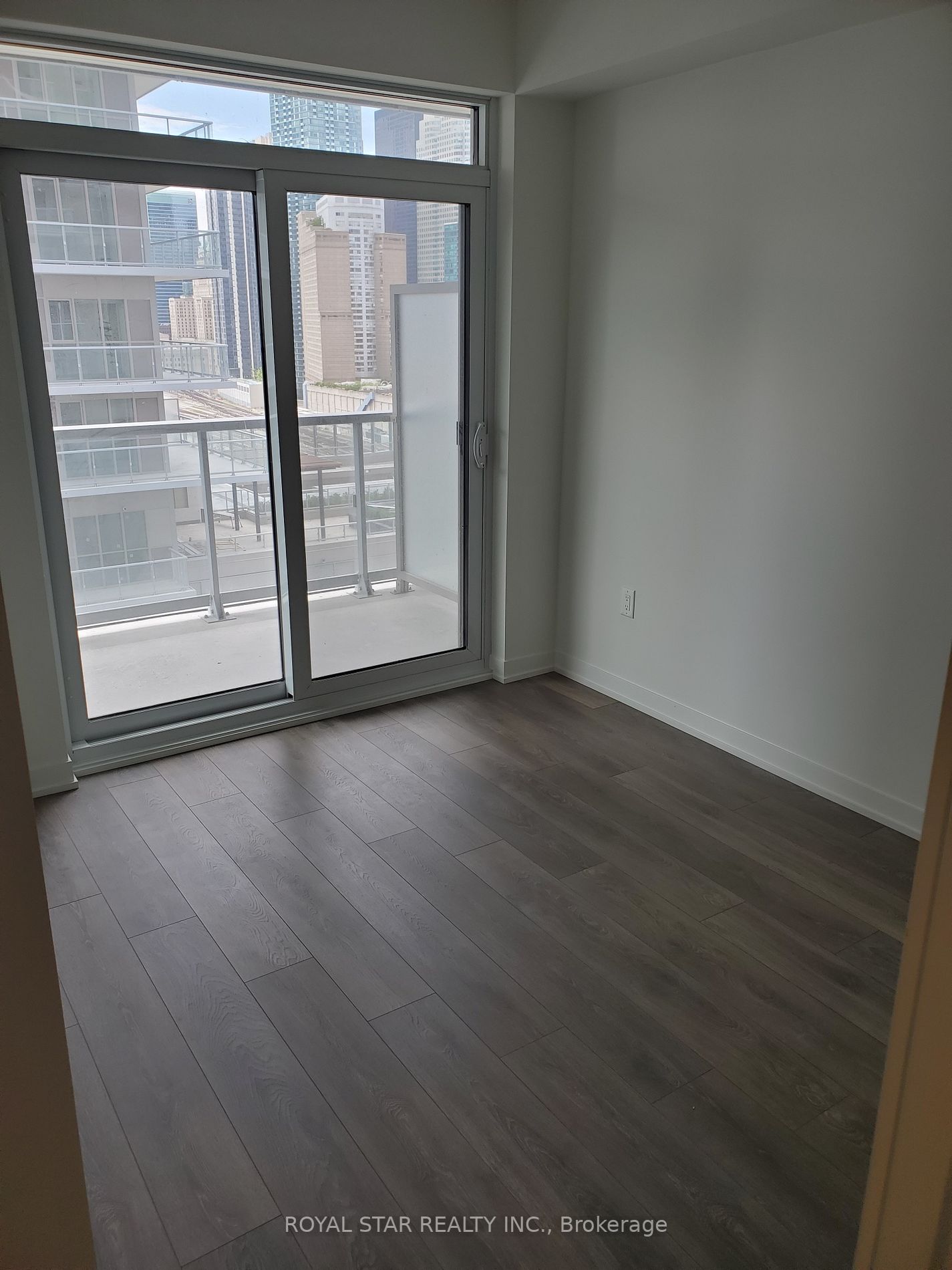 20 Richardson St, #1305