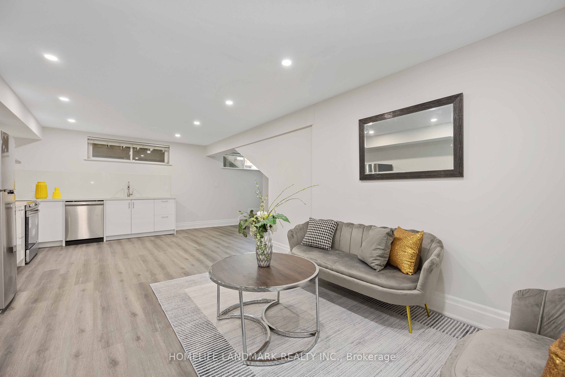 4 Acton Ave