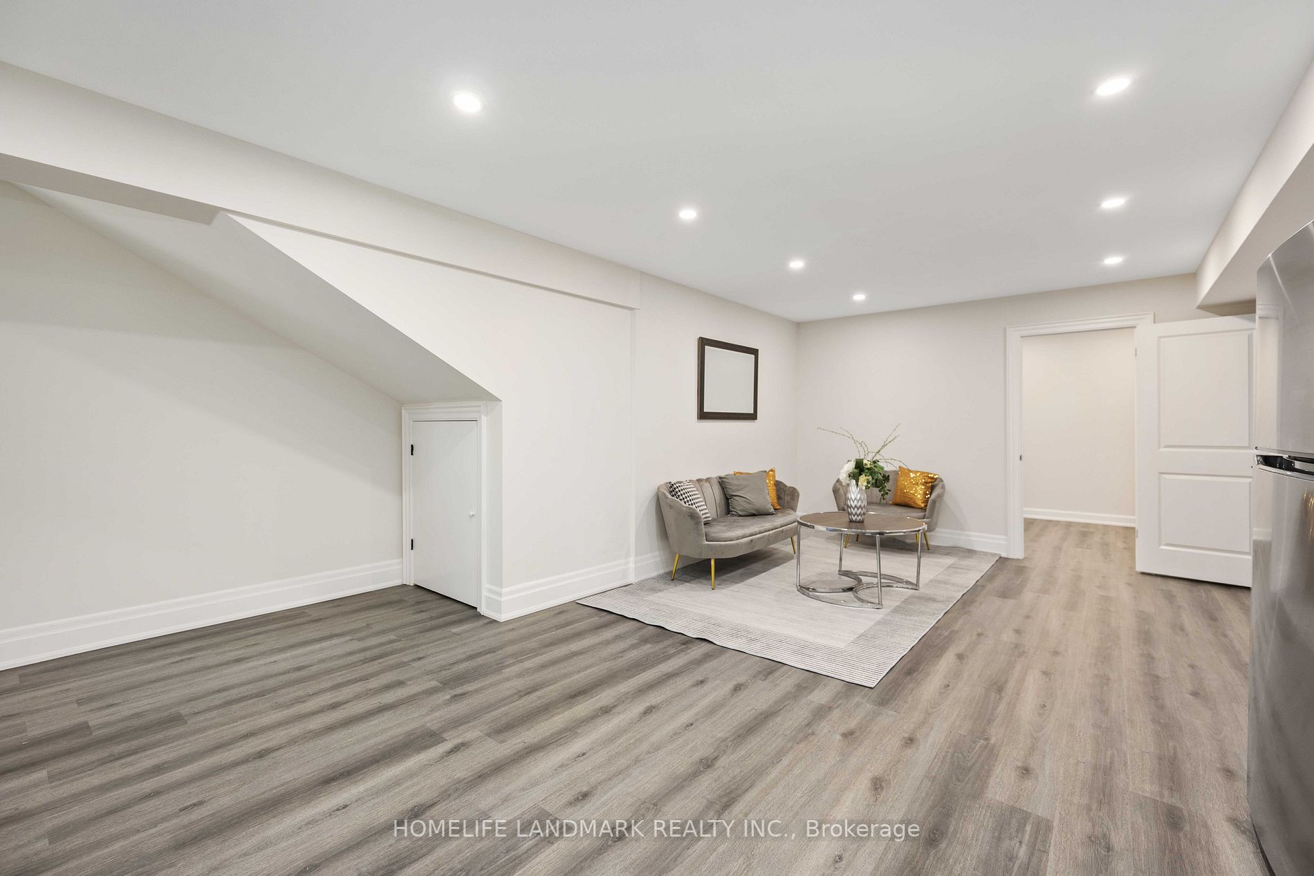4 Acton Ave