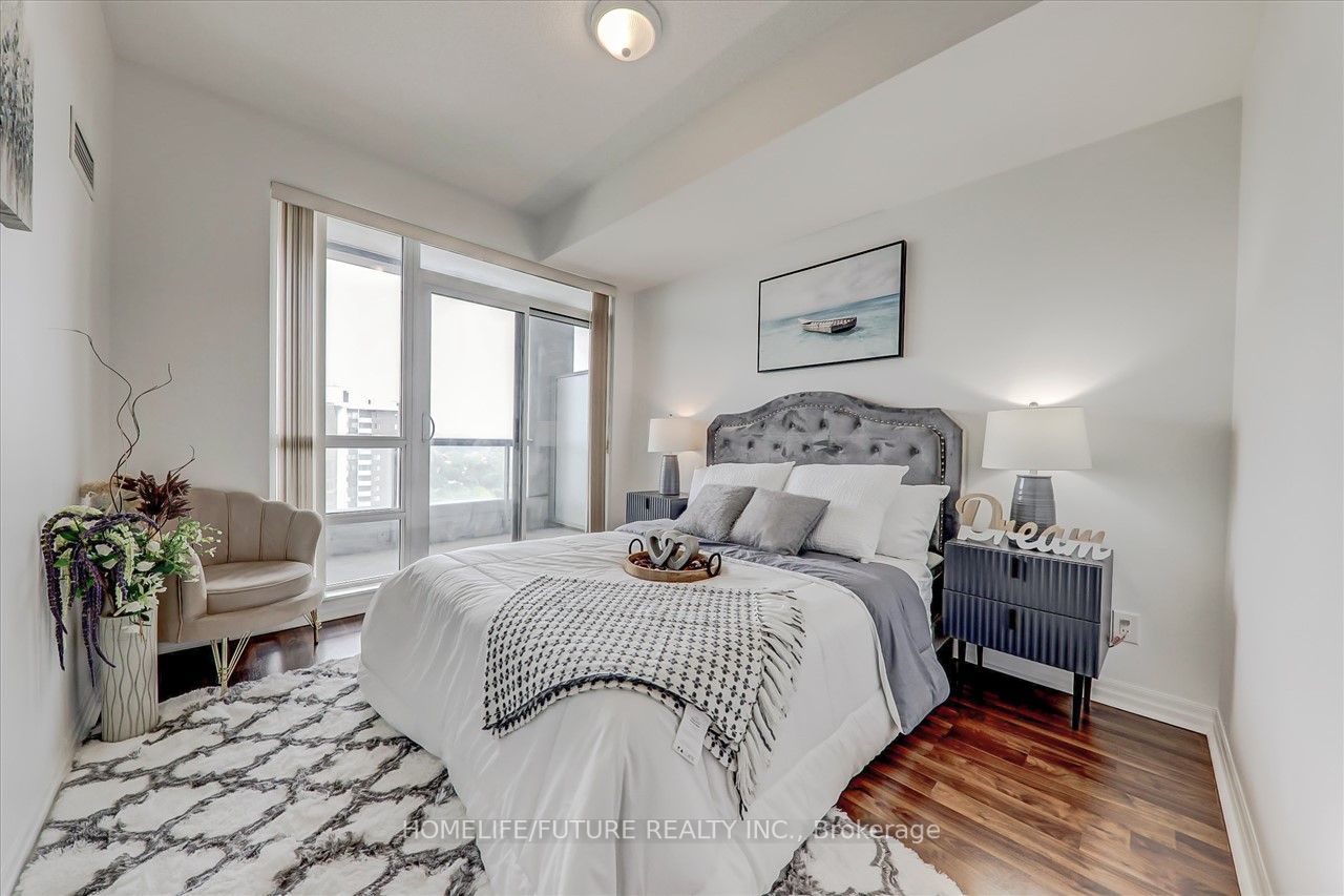 30 Herons Hill Way, #1802