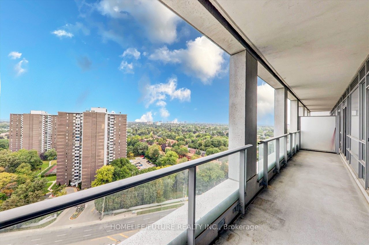 30 Herons Hill Way, #1802