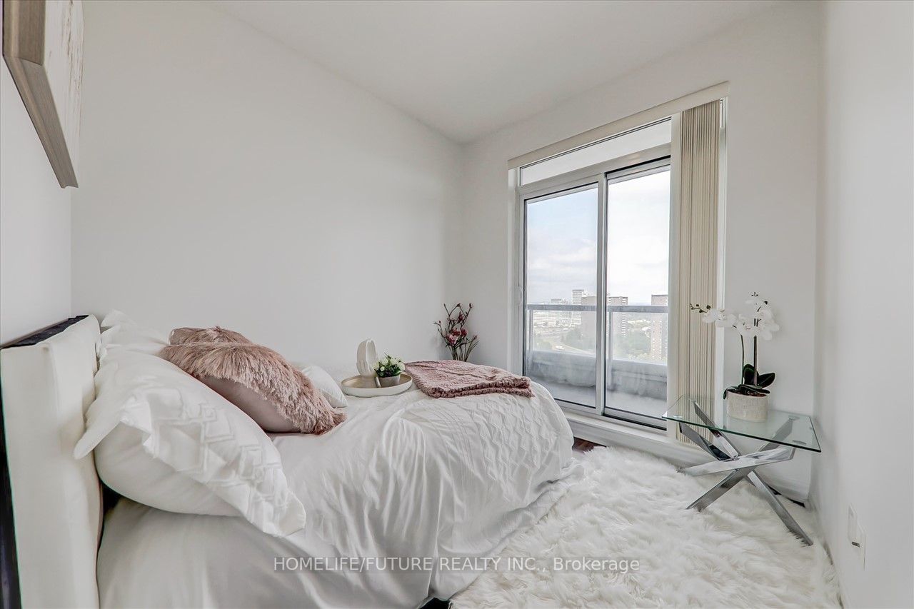 30 Herons Hill Way, #1802