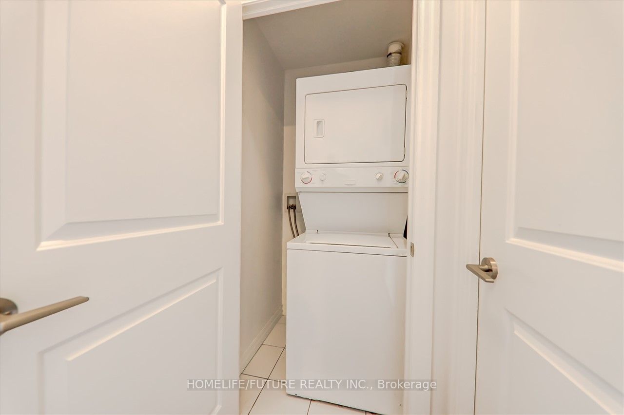 30 Herons Hill Way, #1802