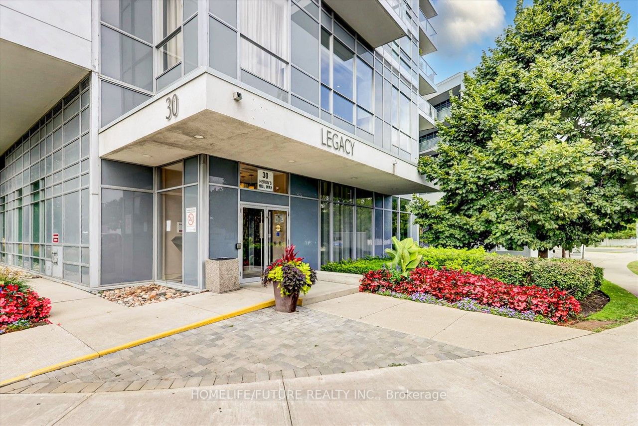 30 Herons Hill Way, #1802