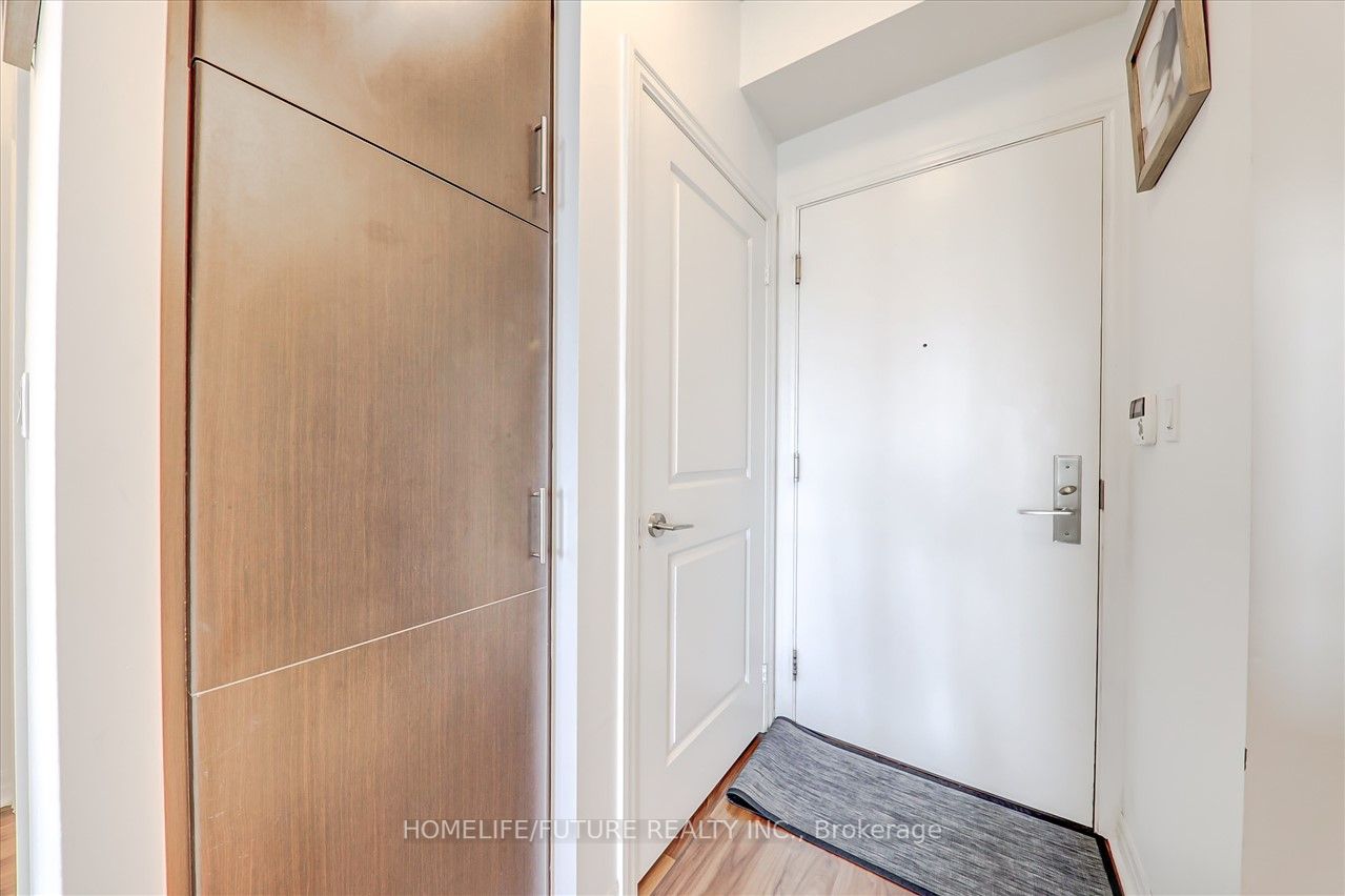30 Herons Hill Way, #1802