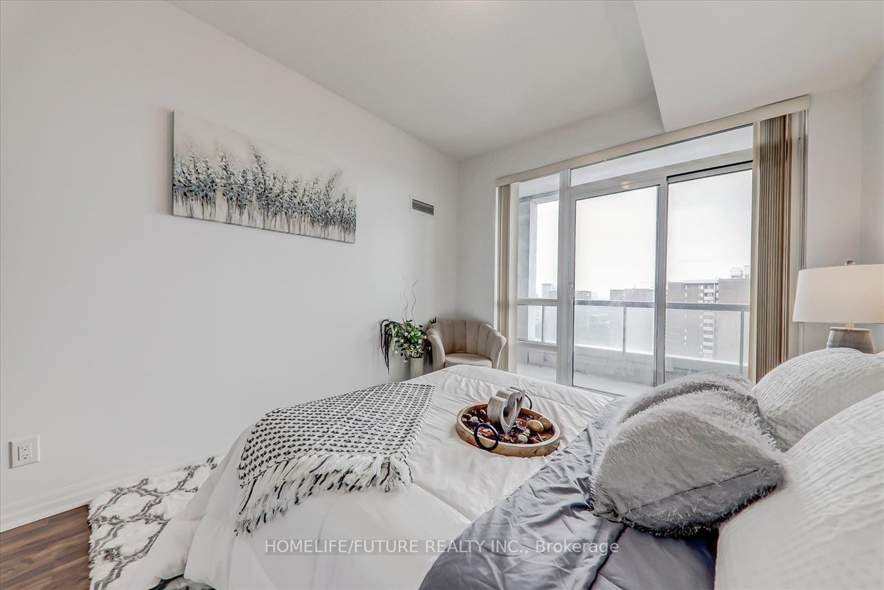 30 Herons Hill Way, #1802