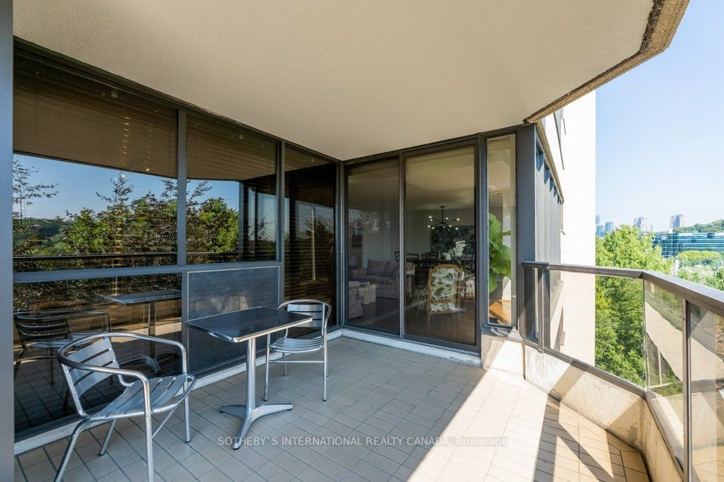 3900 Yonge St, #702