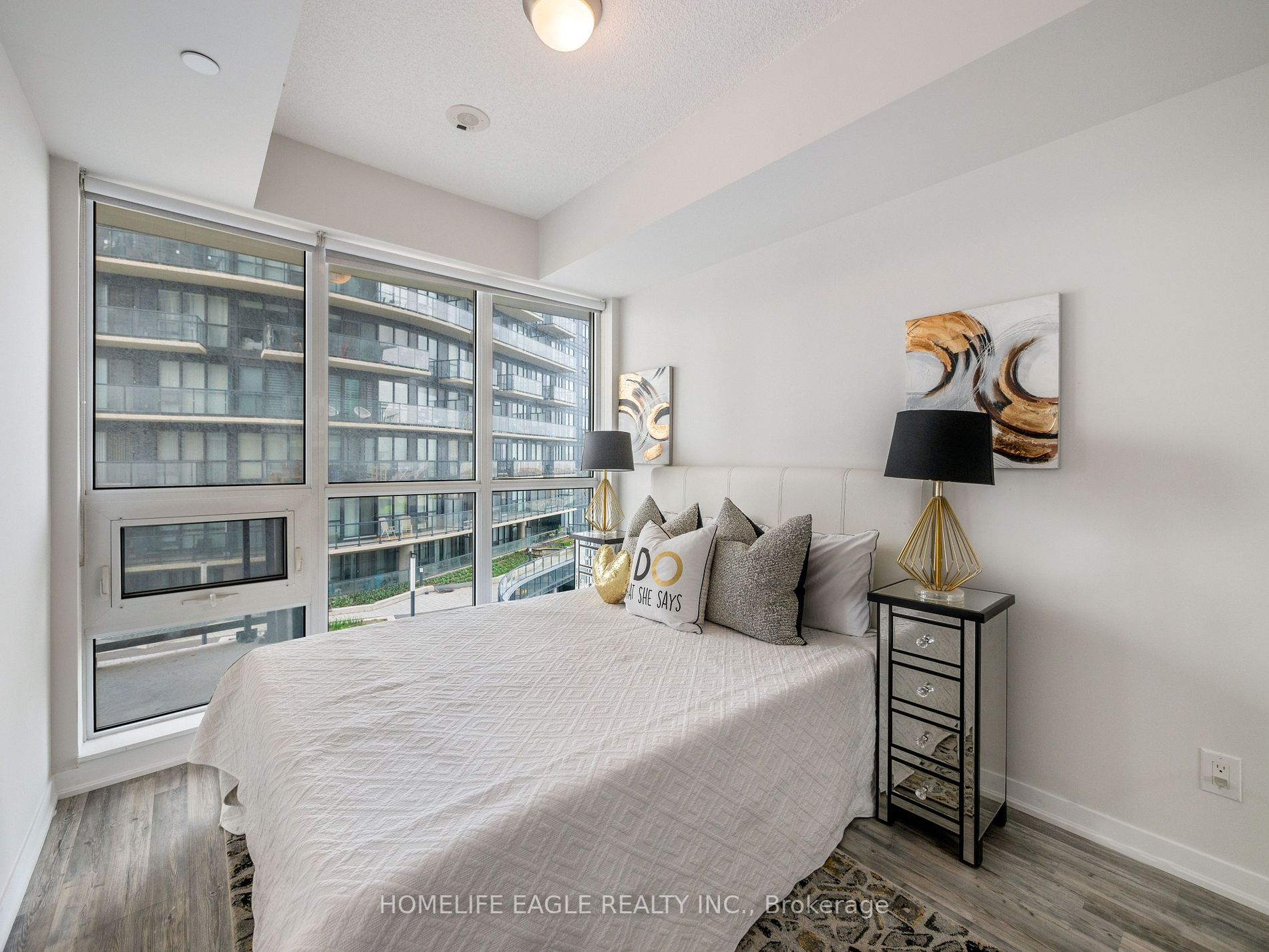 51 East Liberty St, #706