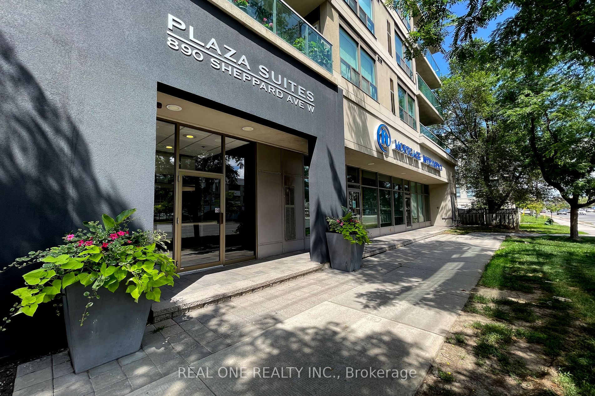 890 Sheppard Ave W, #602
