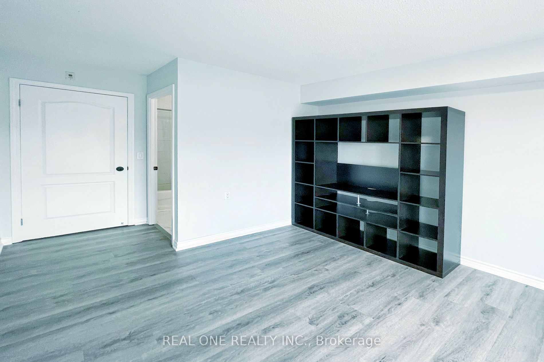 890 Sheppard Ave W, #602