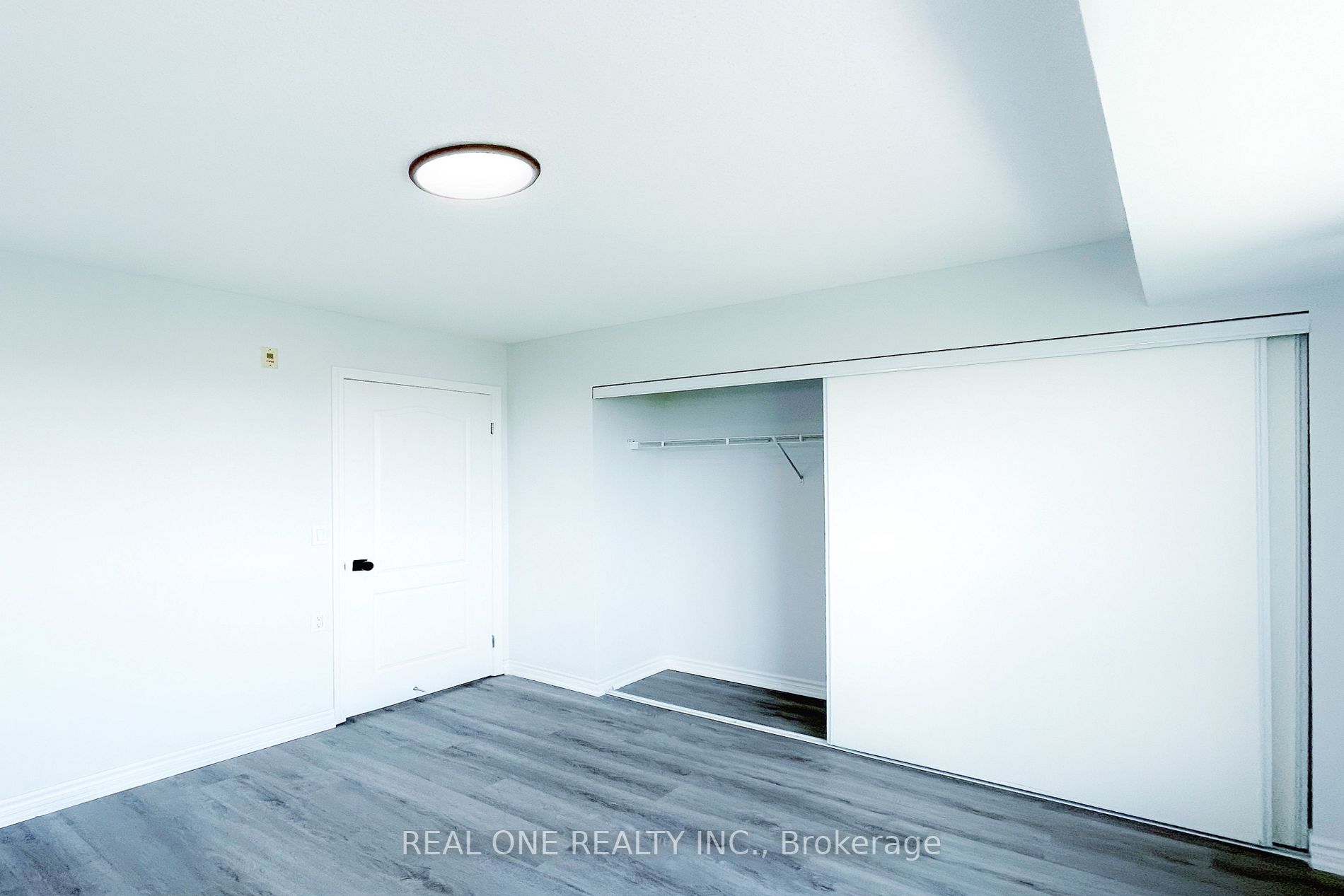 890 Sheppard Ave W, #602