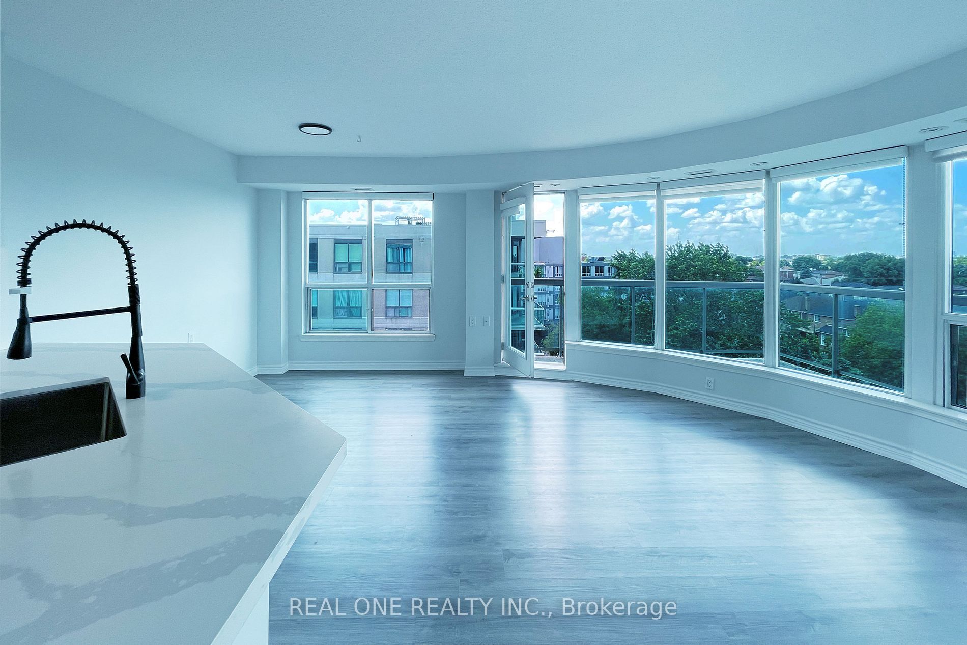 890 Sheppard Ave W, #602