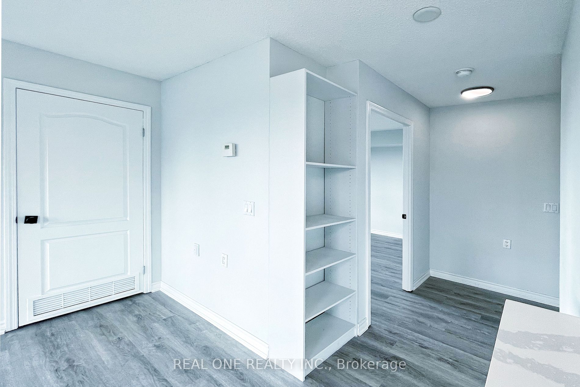 890 Sheppard Ave W, #602