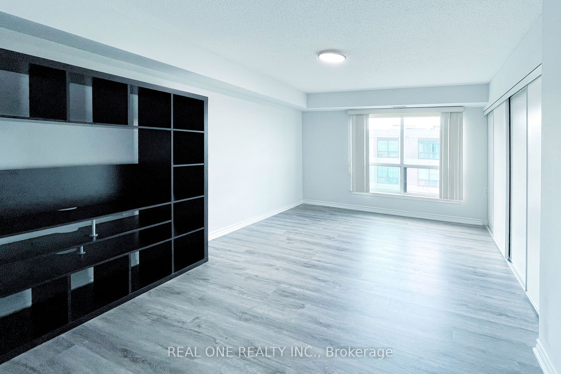 890 Sheppard Ave W, #602