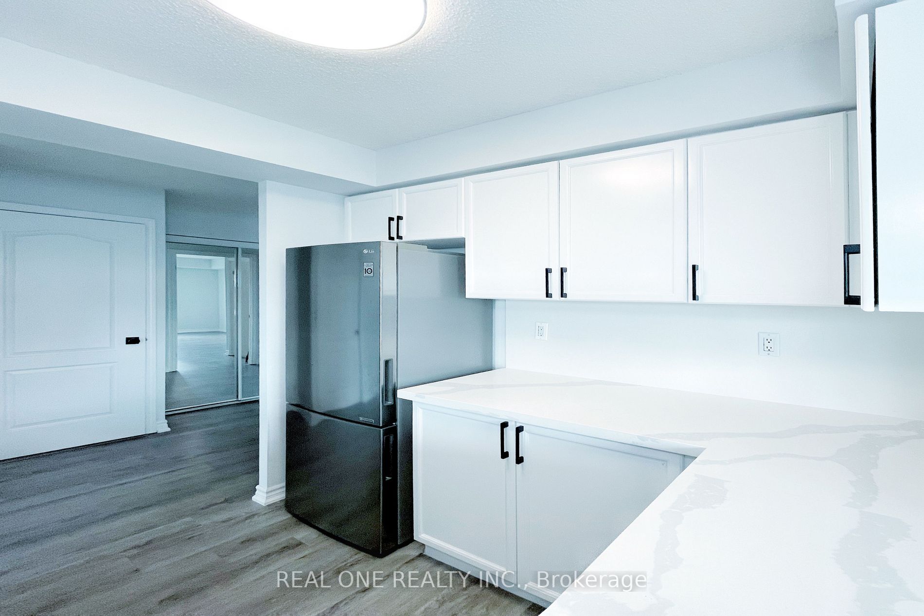 890 Sheppard Ave W, #602