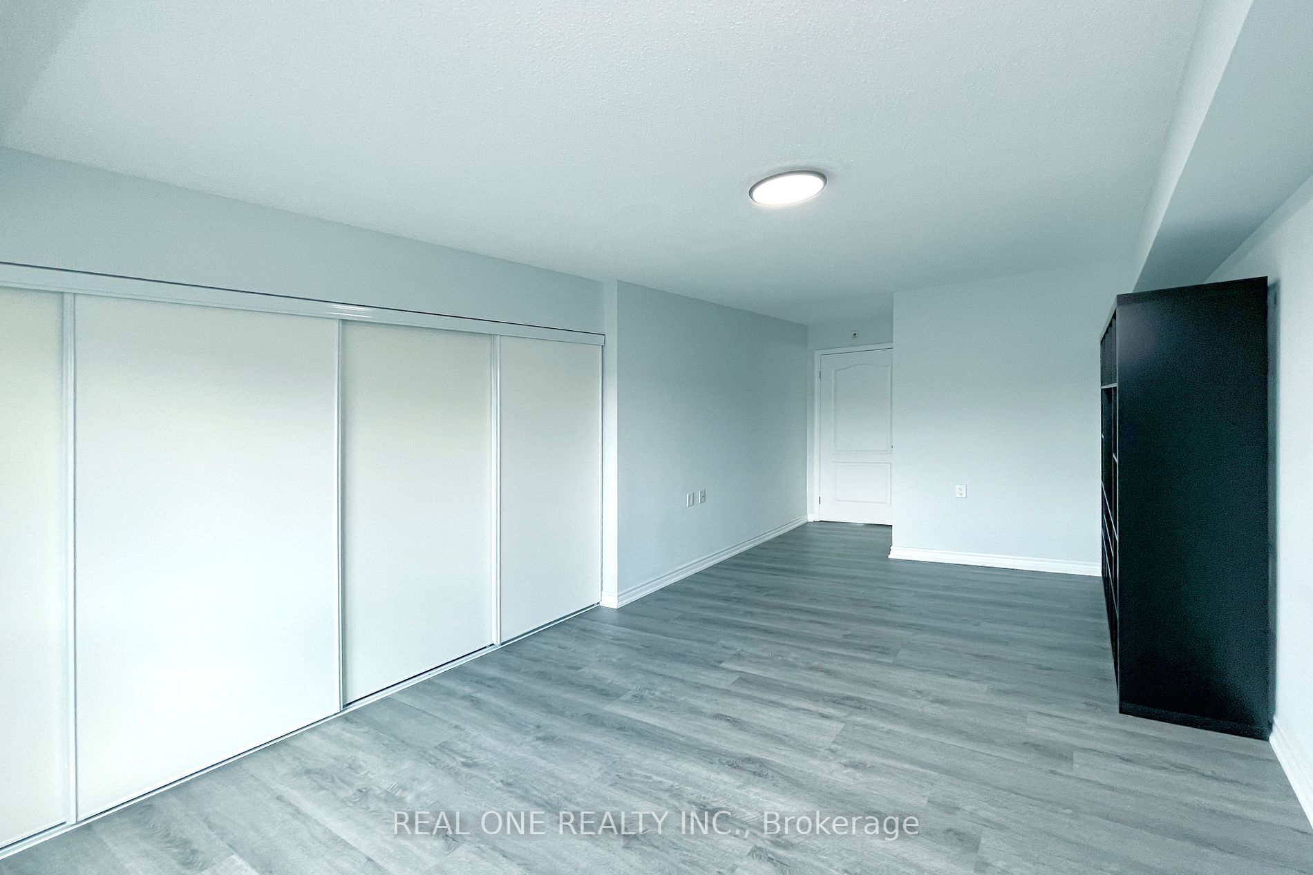 890 Sheppard Ave W, #602