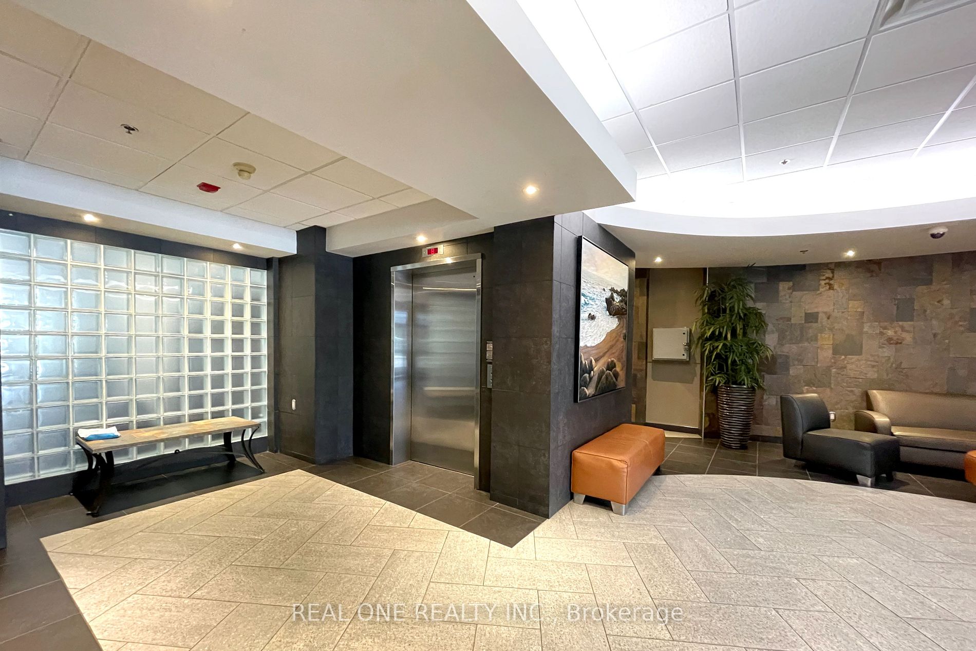 890 Sheppard Ave W, #602