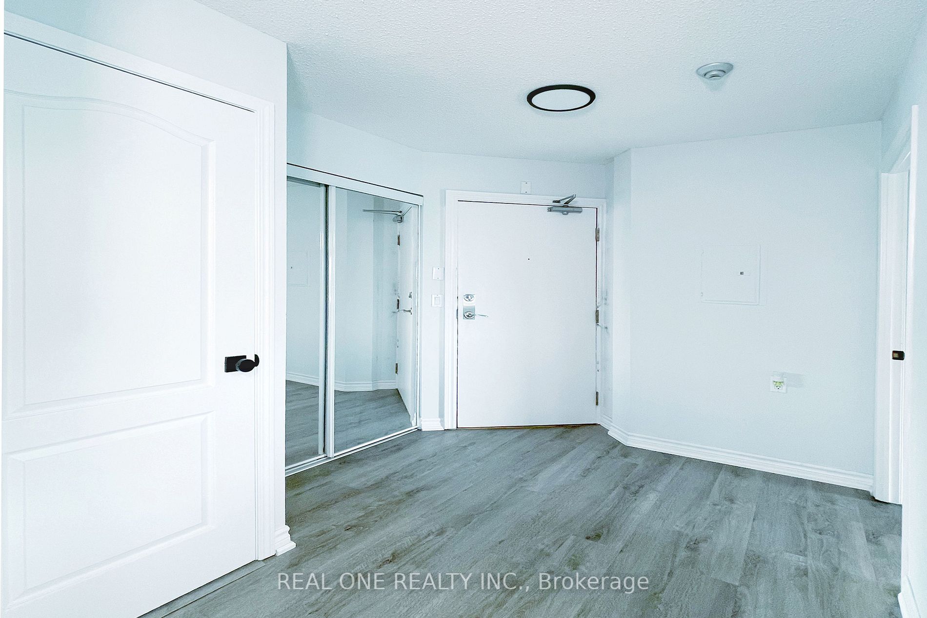 890 Sheppard Ave W, #602