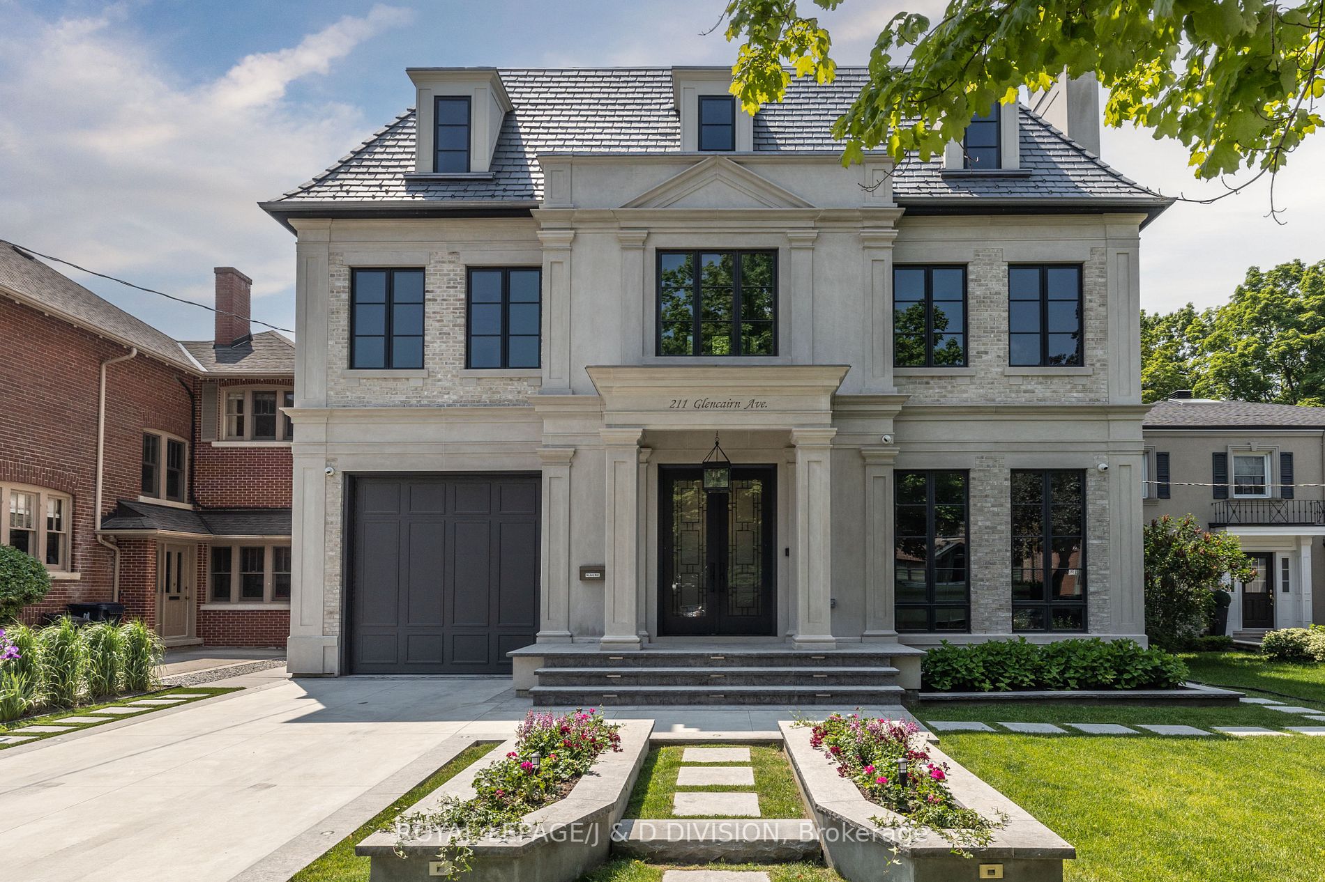 211 Glencairn Ave