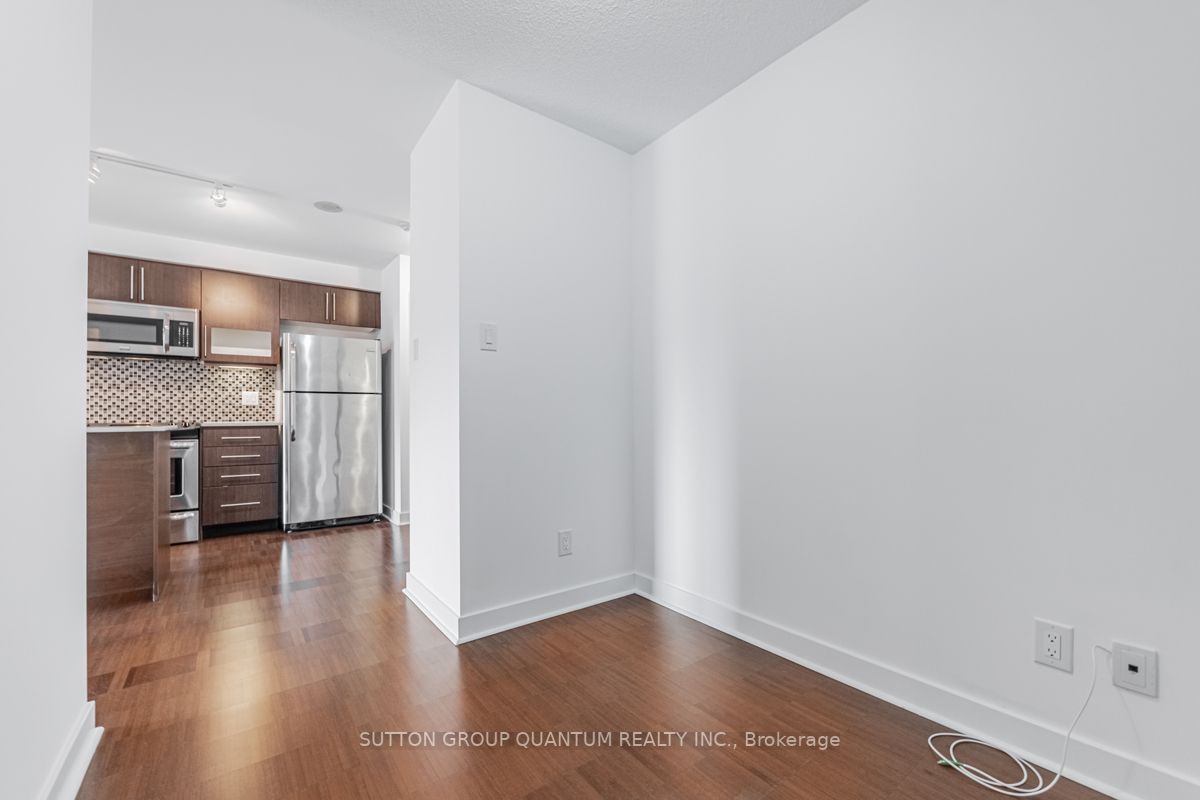 1169 Queen St W, #203