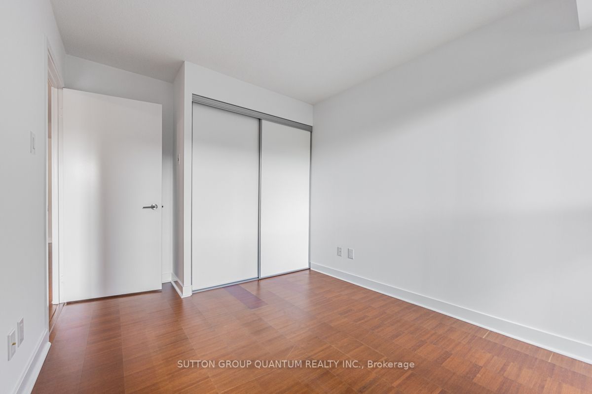 1169 Queen St W, #203