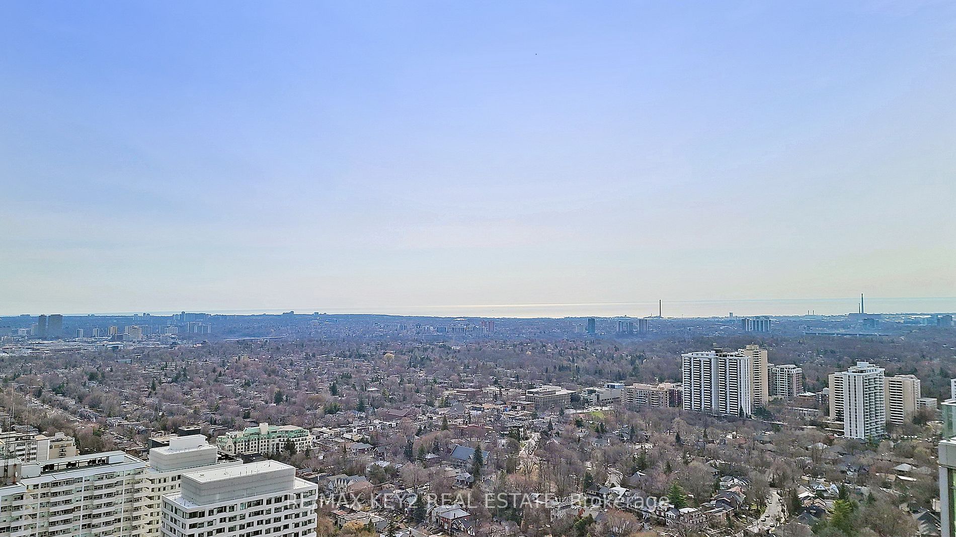 2221 Yonge St, #4104
