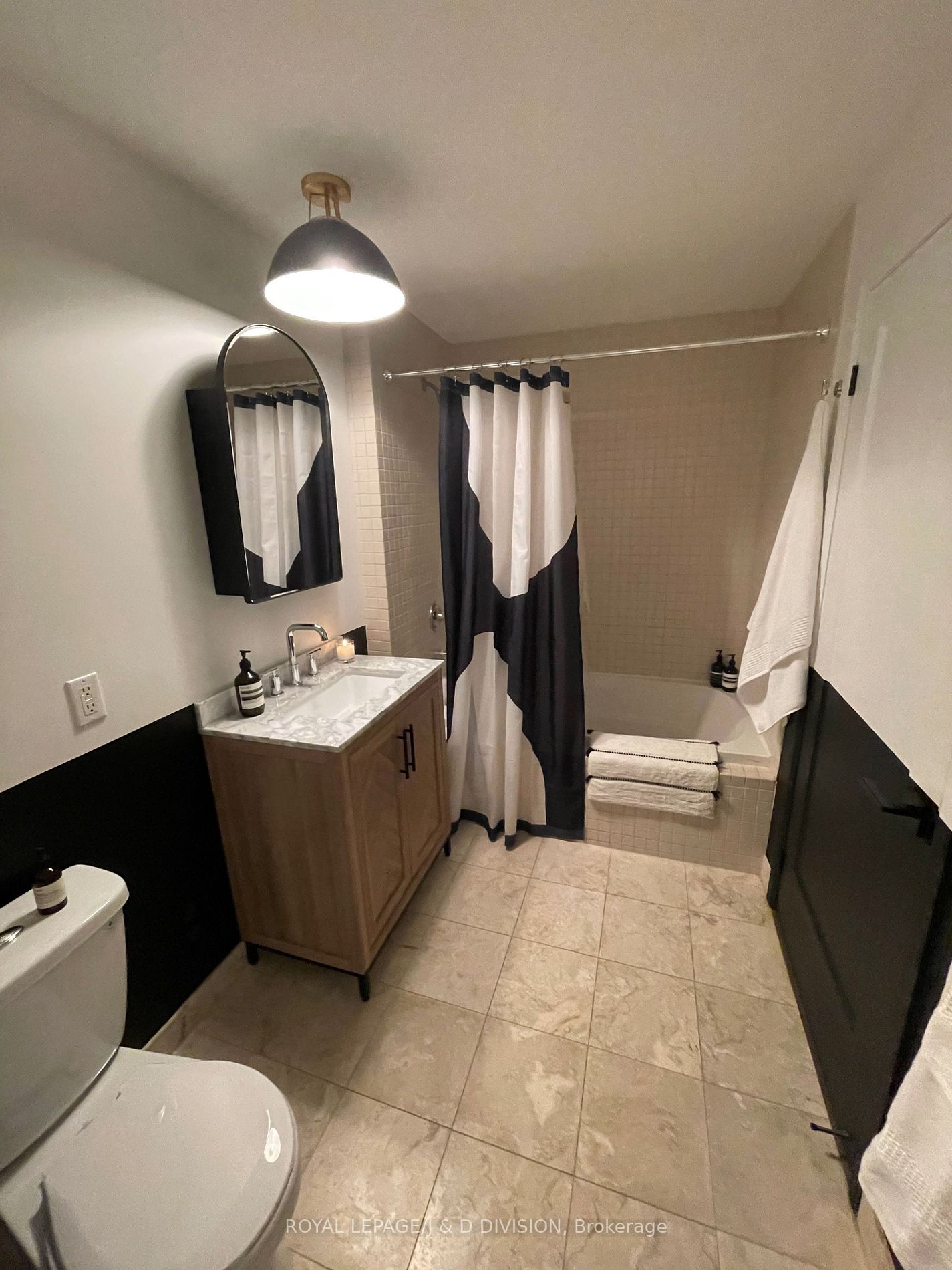 18 Beverley St, #107