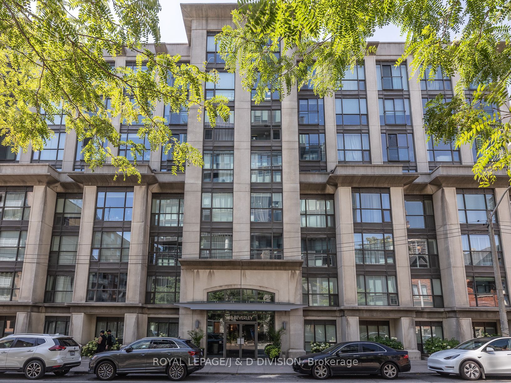 18 Beverley St, #107