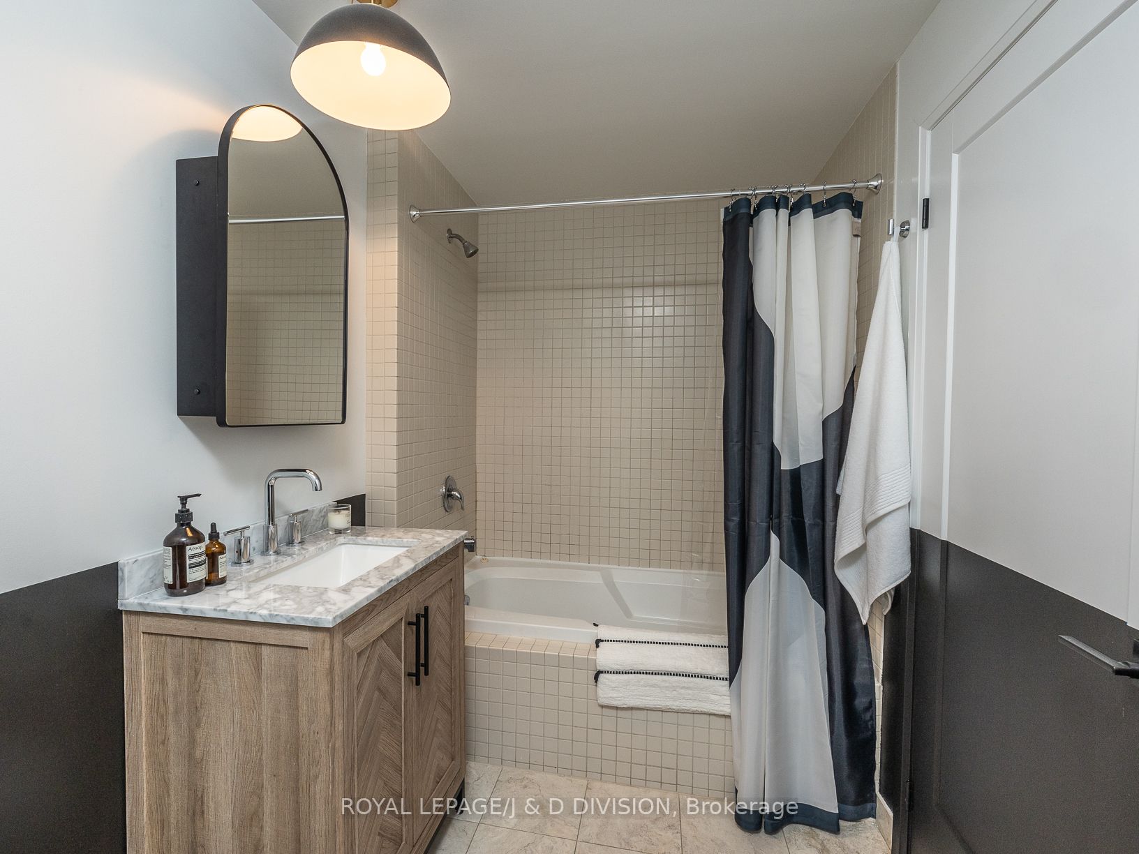 18 Beverley St, #107