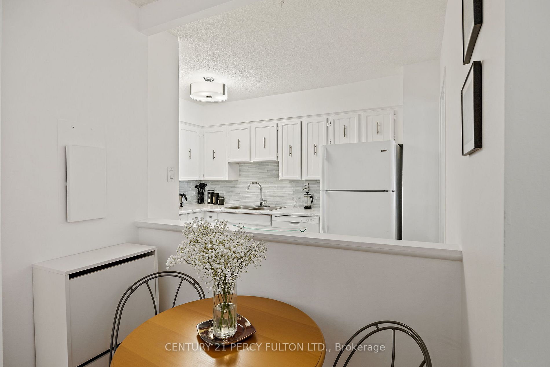 22 Shallmar Blvd, #605