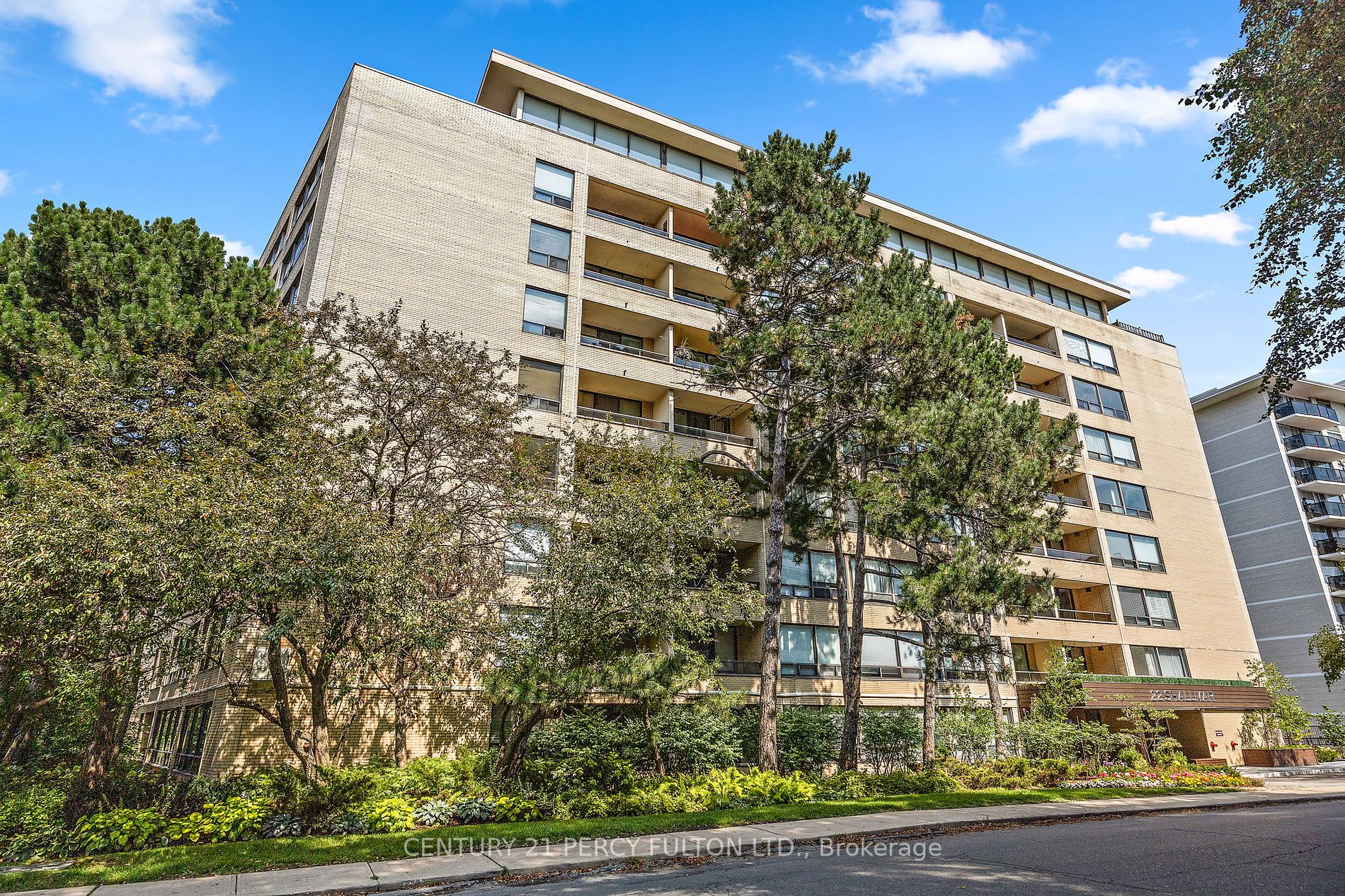22 Shallmar Blvd, #605