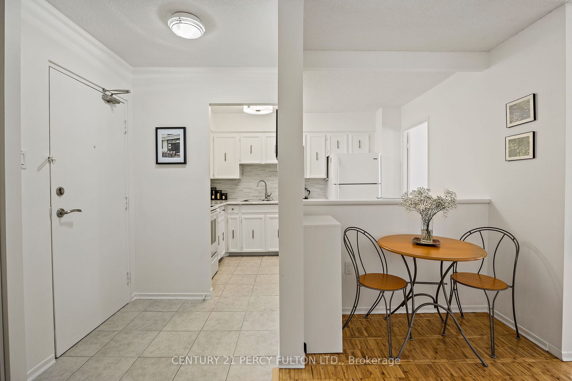22 Shallmar Blvd, #605