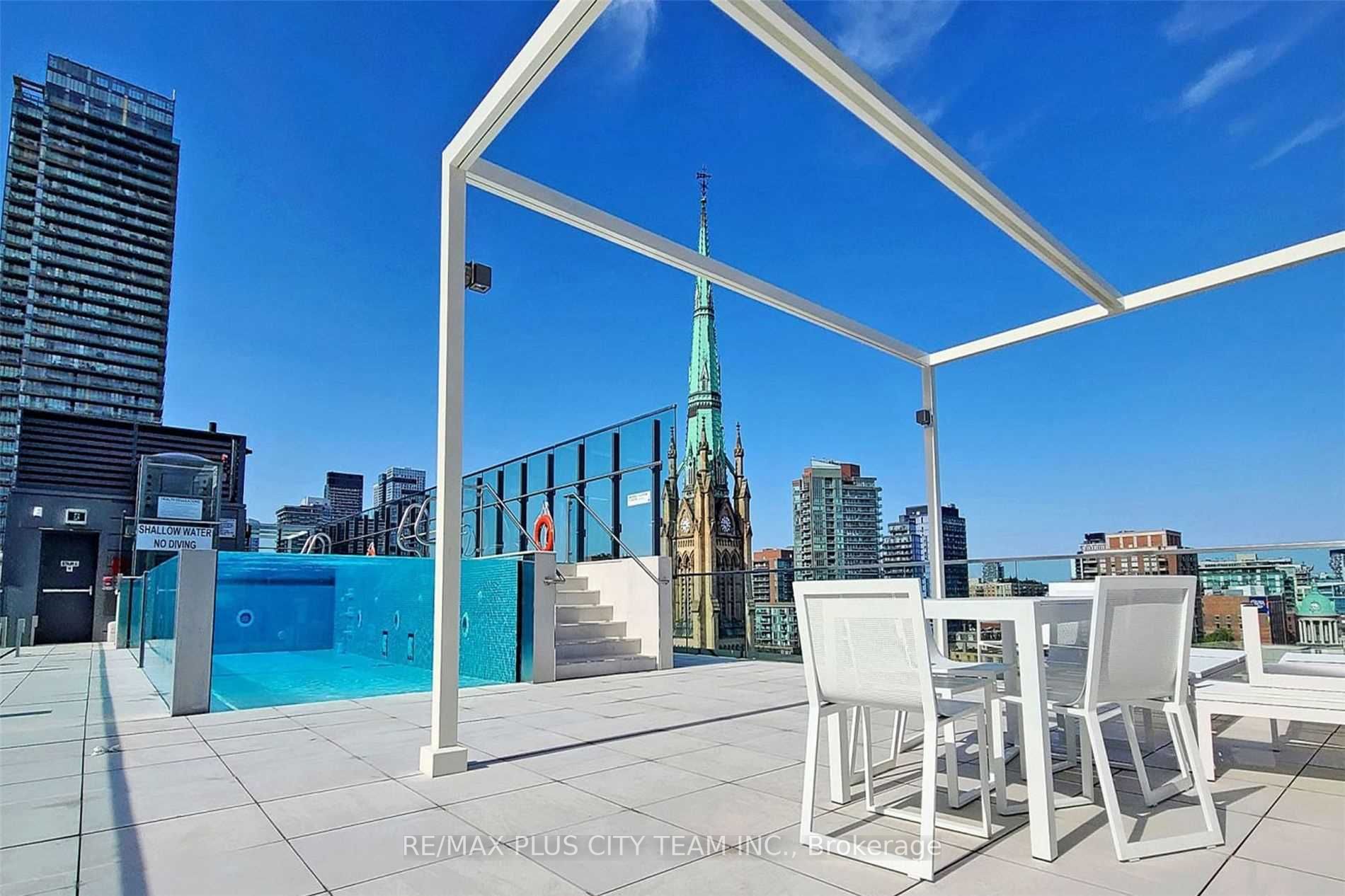 60 Colborne St, #201