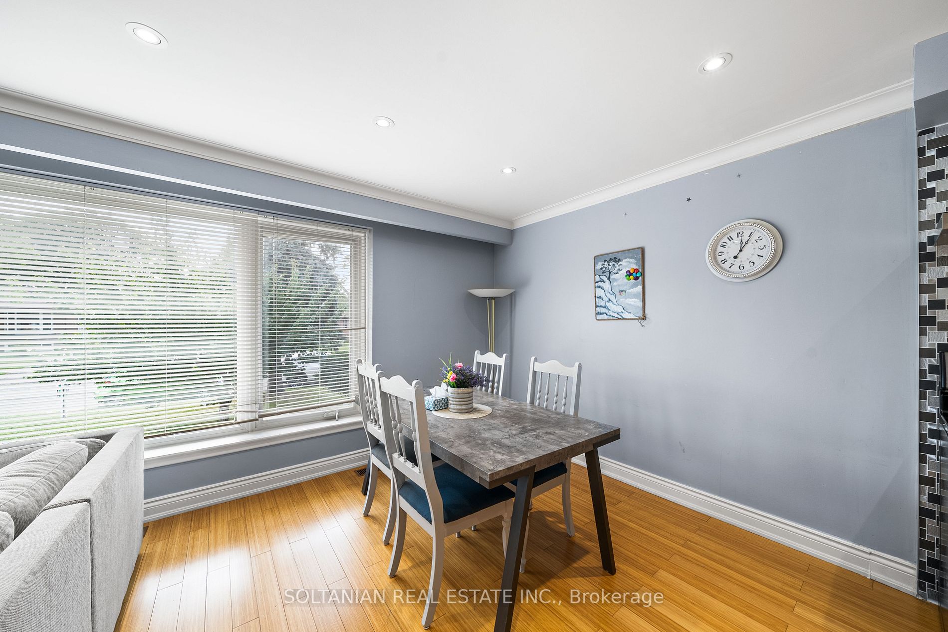 14 Dewlane Drive